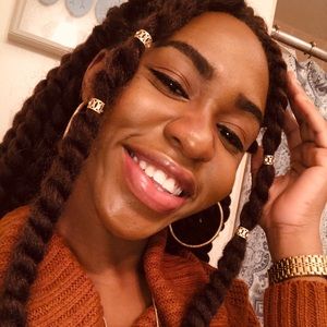 Meet your Posher, Mikel-ann
